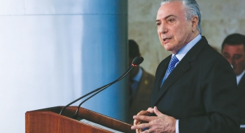 Temer diz que a população entenderá aumento do combustível 